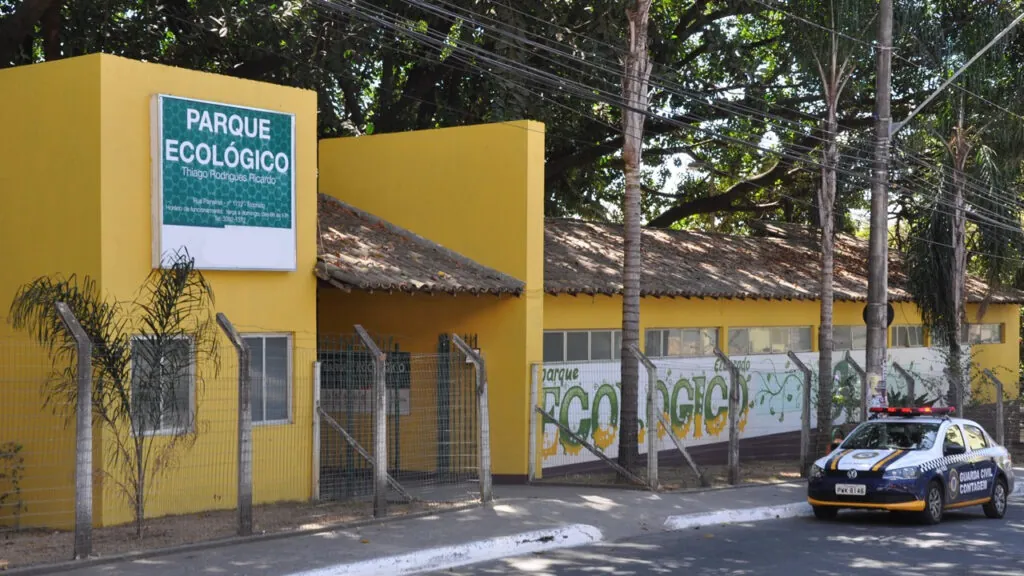 empresa de mudanças em Contagem: faixada do parque ecológico.