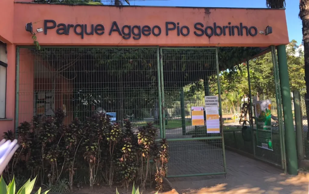 Empresa de mudanças no Buritis: foto da faixada do parque que fica localizado no bairro Buritis